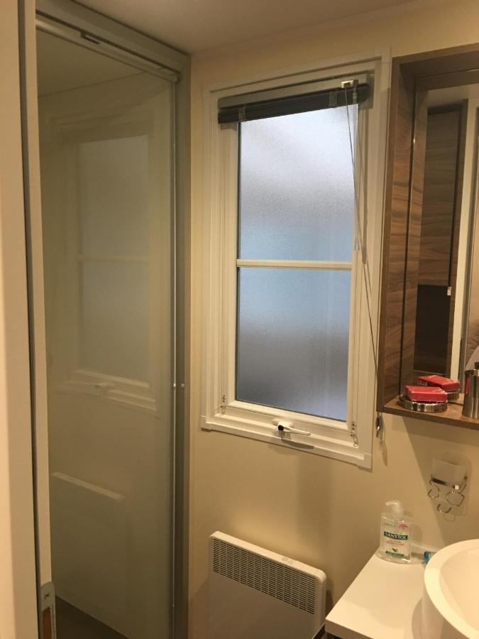 Mobilhome Familial 6 A 7 P 3 Chambres 42 M2 Saint Brevin Les Pierres Couchees Экстерьер фото